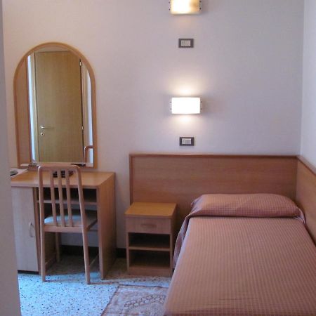 Albergo Moretti Senigallia Exterior photo