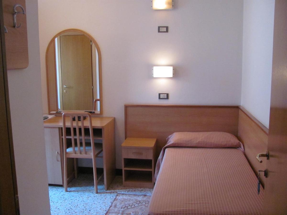 Albergo Moretti Senigallia Exterior photo