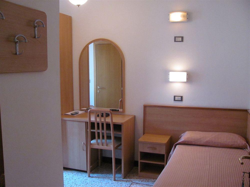 Albergo Moretti Senigallia Exterior photo
