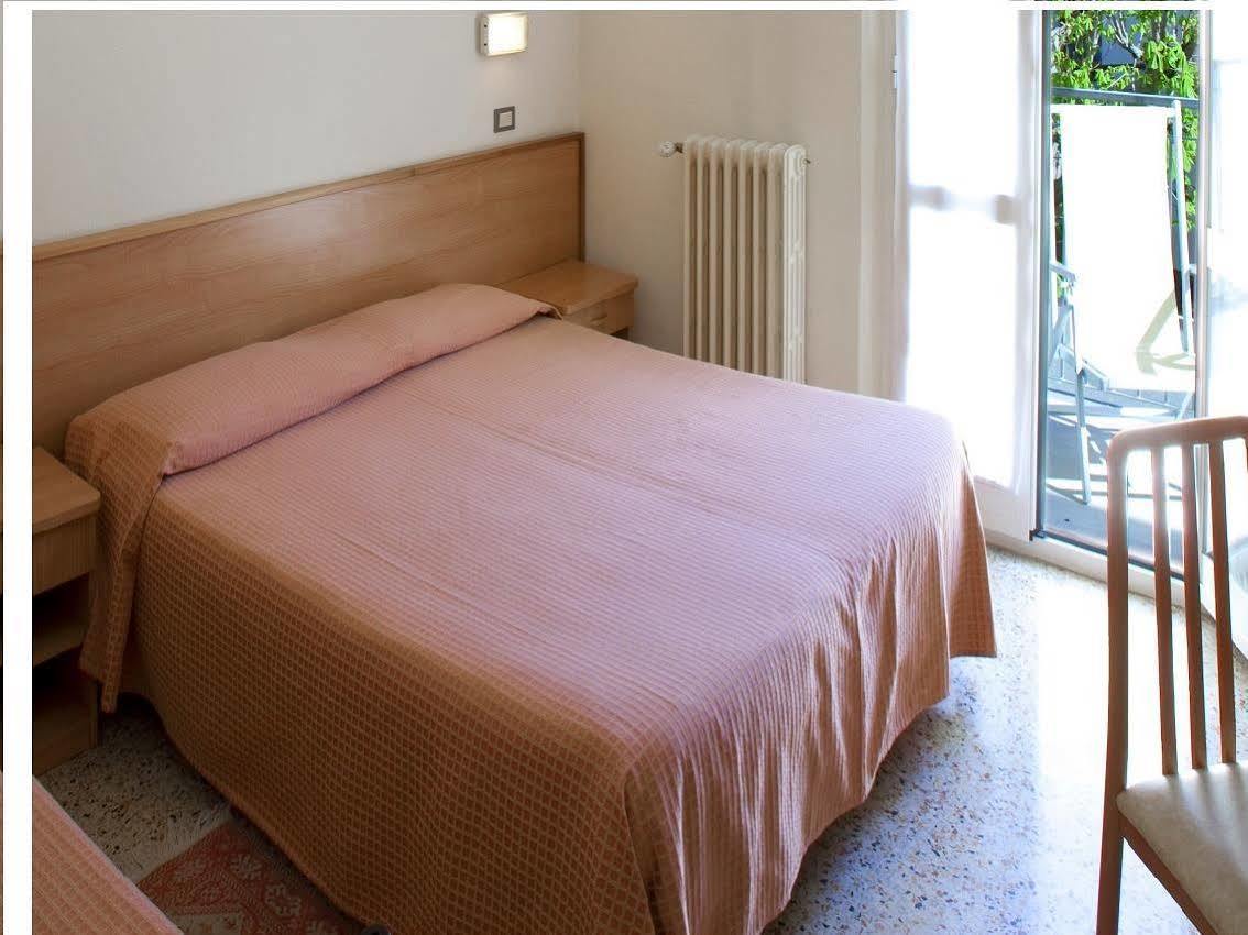 Albergo Moretti Senigallia Exterior photo